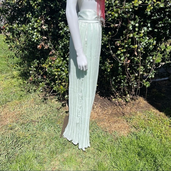 NWT Lovers + Friends Seafoam Belted Palazzo Puddle Leg Trousers Seafoam … - Picture 7 of 14